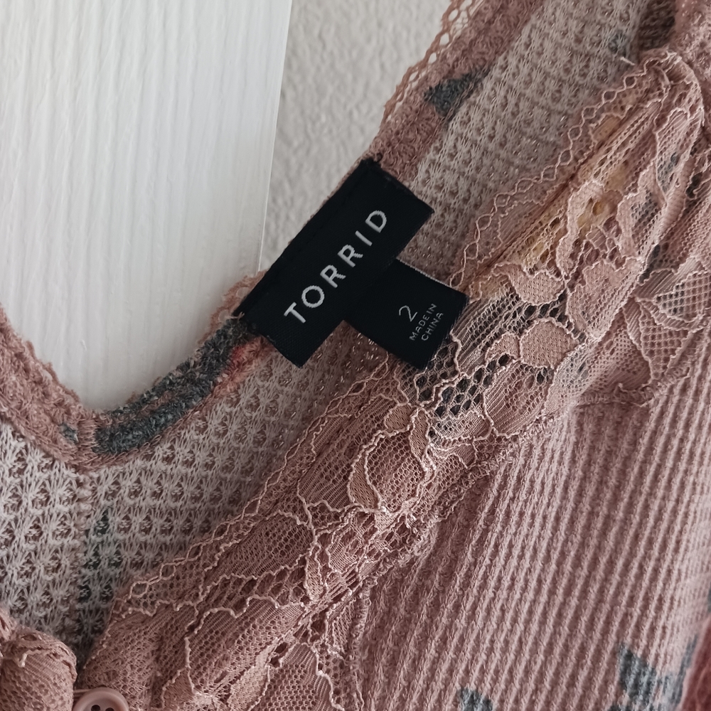 Torrid Top - Picture 2 of 5
